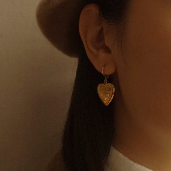 Heart Pendant Earrings - Picture 4 of 10